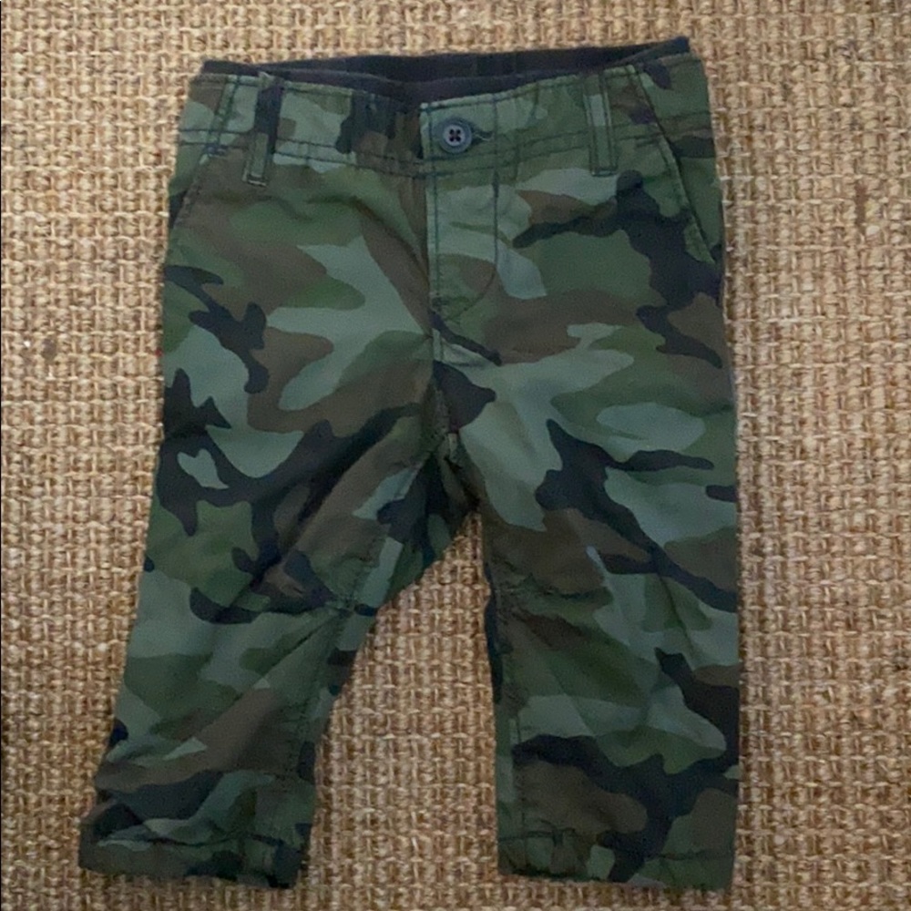 Baby Gap lined camo pants with elastic waist band.